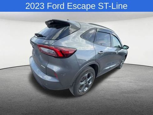 Used 2023 Ford Escape ST-Line w/ Tech Pack #1 AWD/4WD image 9