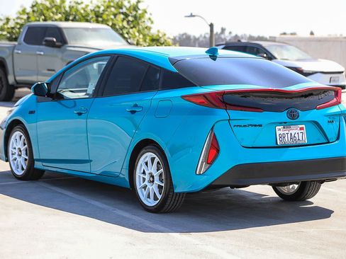 Used 2020 Toyota Prius Prime XLE w/ Carpet Mat Package FWD image 7