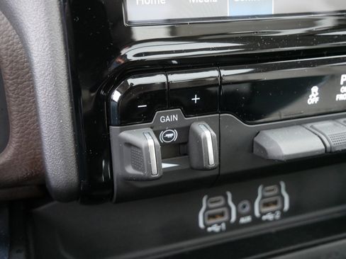 Used 2025 RAM 1500 Laramie image 31