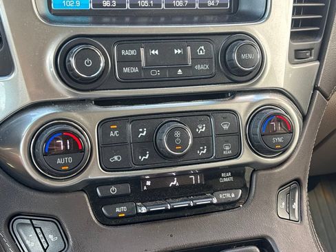 Used 2019 Chevrolet Tahoe LT w/ Luxury Package AWD/4WD image 14