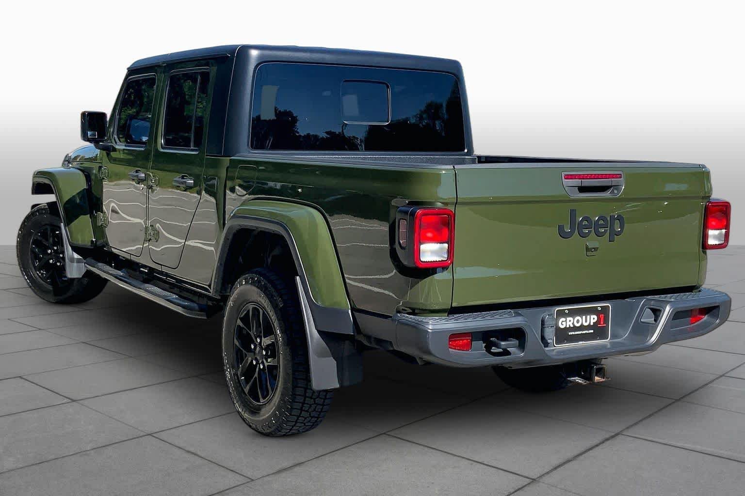 Used 2022 Jeep Gladiator Sport AWD/4WD image 10