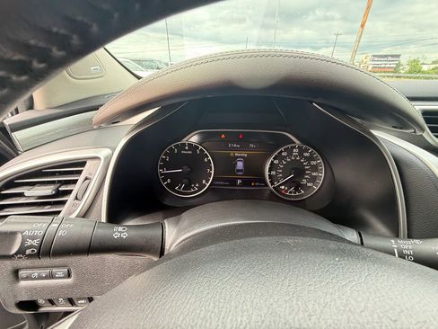 Used 2018 Nissan Murano Platinum w/ Cargo Package FWD image 17
