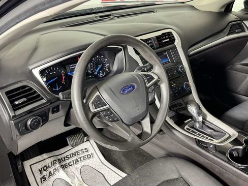 Used 2016 Ford Fusion SE FWD image 13