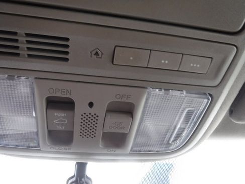 Used 2018 Honda Pilot EX-L image 25