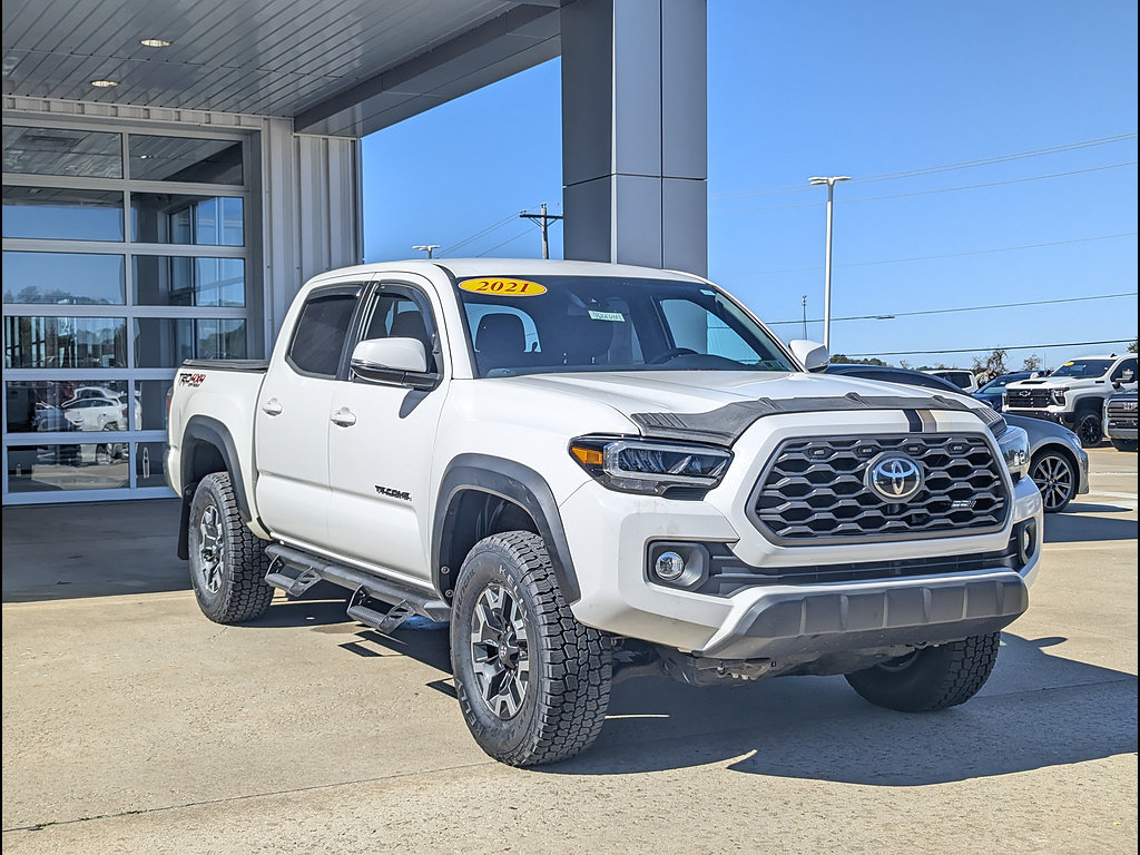 Used 2021 Toyota Tacoma TRD Off-Road AWD/4WD image 5