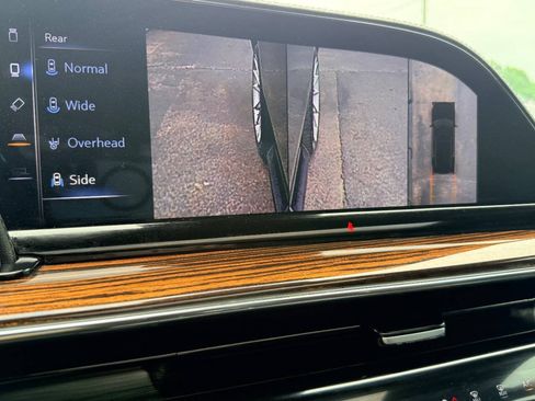 Used 2022 Cadillac Escalade Premium Luxury AWD/4WD image 30
