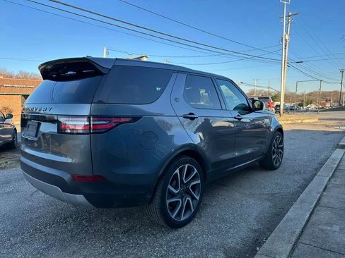 Used 2017 Land Rover Discovery HSE image 5