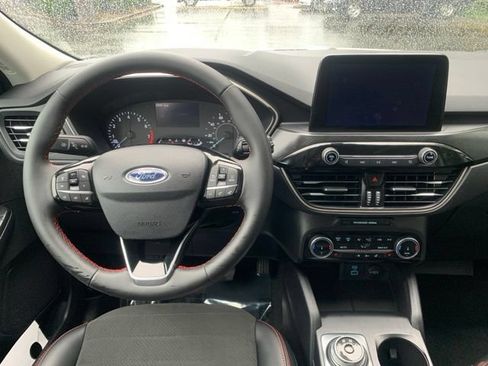 Used 2022 Ford Escape SEL w/ SEL Stealth AWD Package image 16