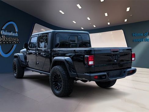 Used 2022 Jeep Gladiator Willys image 6