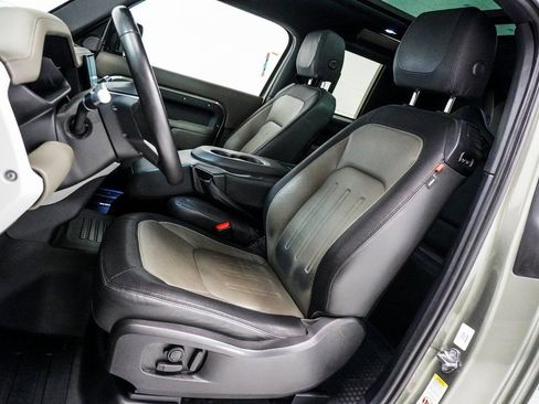 Used 2022 Land Rover Defender 90 X-Dynamic HSE image 6