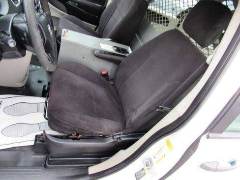 Used 2011 Dodge Grand Caravan image 12