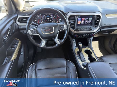 Used 2018 GMC Acadia Denali w/ Technology Package image 9