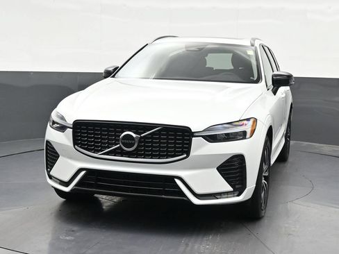 Certified 2024 Volvo XC60 B5 Core AWD/4WD image 8