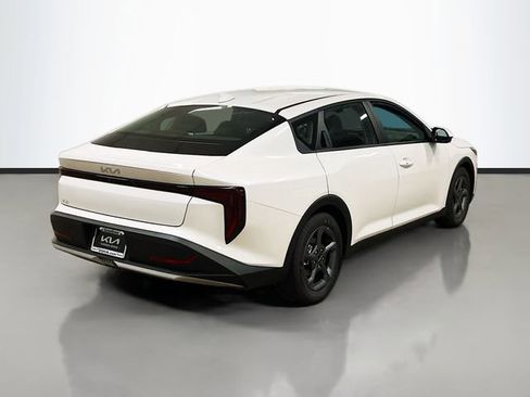 New 2025 Kia K4 LXS image 7