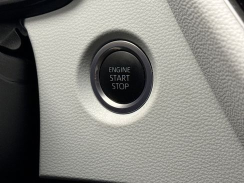 Used 2022 Toyota Corolla SE image 20