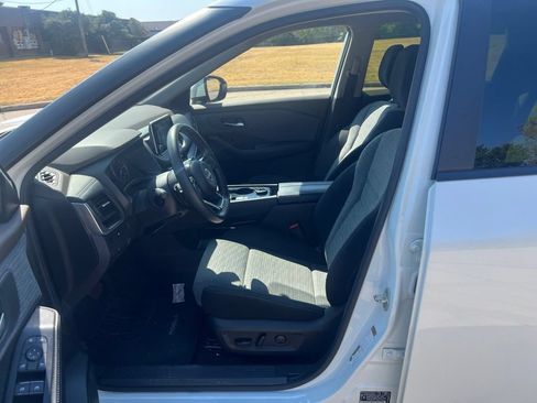 Used 2023 Nissan Rogue SV AWD/4WD image 6