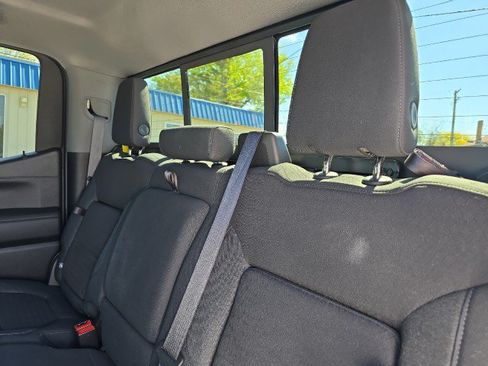 Used 2021 Chevrolet Silverado 1500 LT Trail Boss w/ Convenience Package II AWD/4WD image 38