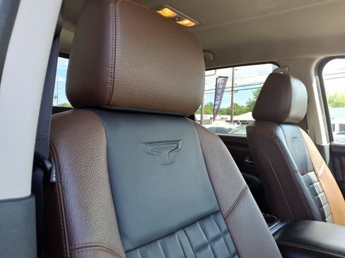 Used 2019 Nissan Titan Platinum Reserve w/ Platinum Utility Package AWD/4WD image 17