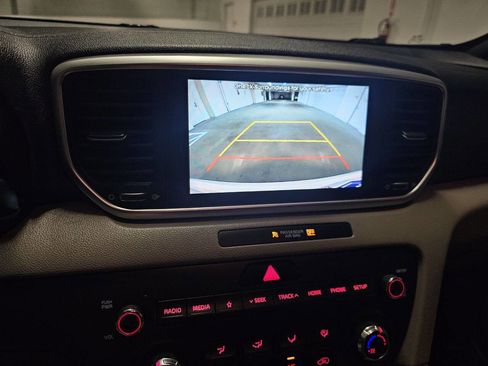 Used 2021 Kia Sportage S image 20