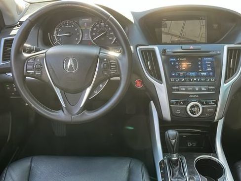 Used 2019 Acura TLX w/ Technology Package FWD image 4