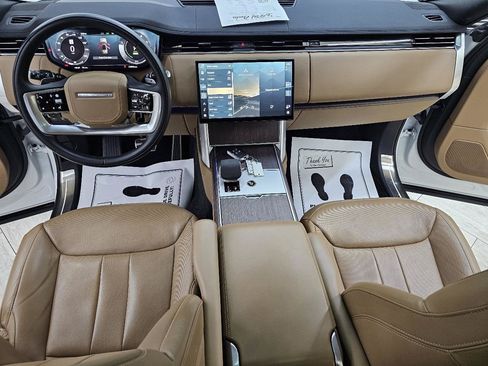 Used 2025 Land Rover Range Rover SE AWD/4WD image 30