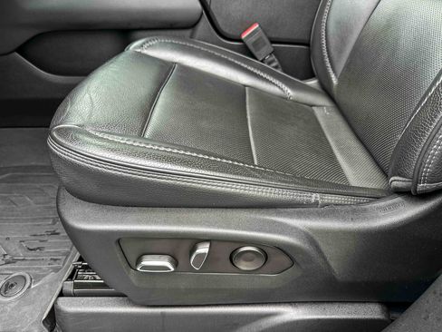 Used 2023 GMC Yukon Denali AWD/4WD image 15
