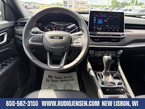 Used 2025 Jeep Compass Trailhawk AWD/4WD image 13