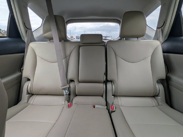 Used 2014 Toyota Prius V Five FWD image 21