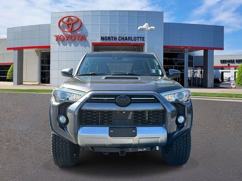 Used 2020 Toyota 4Runner TRD Off-Road AWD/4WD image 2
