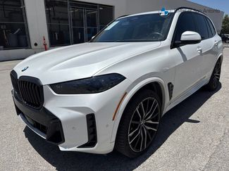 Used 2024 BMW X5 sDrive40i w/ M Sport Package RWD video 1