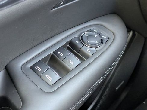 Certified 2025 Cadillac XT6 Premium Luxury w/ Platinum Package image 28