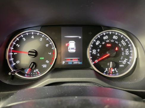 Used 2021 Toyota RAV4 LE AWD/4WD image 5