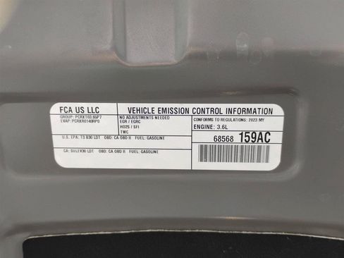 Used 2023 Chrysler Pacifica Touring-L FWD image 42