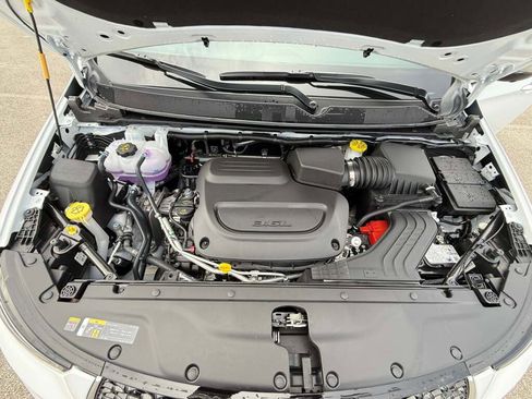 New 2026 Chrysler Pacifica Pinnacle image 18