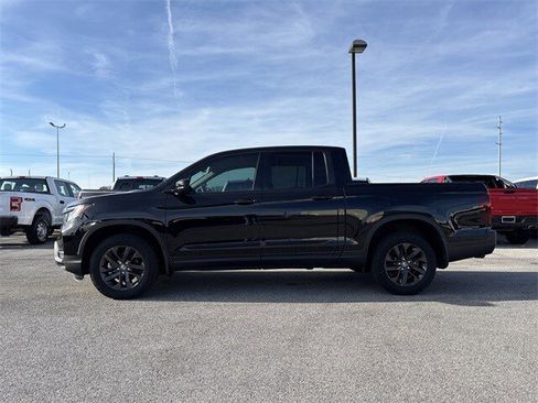 Used 2025 Honda Ridgeline Sport image 3