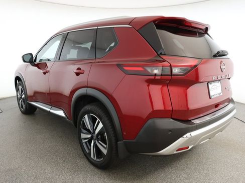 Used 2022 Nissan Rogue Platinum w/ Head-Up Display Package image 6