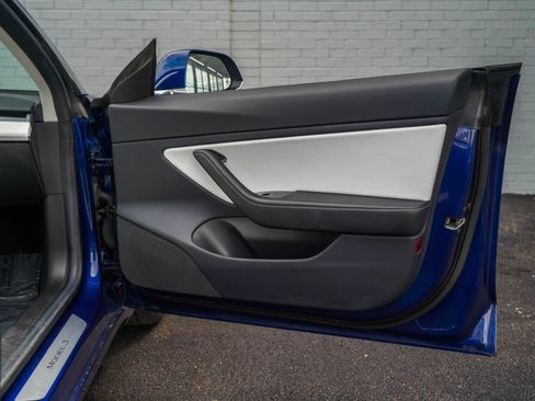 Used 2018 Tesla Model 3 Long Range AWD/4WD image 21