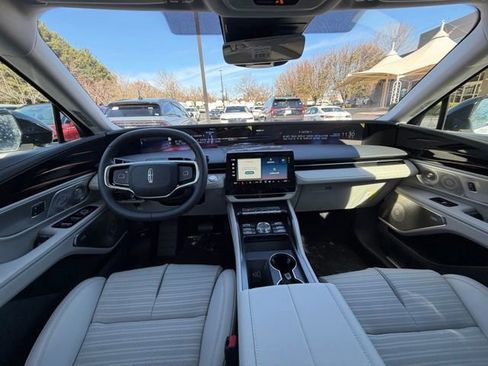 New 2026 Lincoln Nautilus Reserve image 10