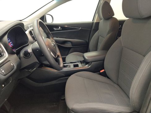 Used 2020 Kia Sorento FWD V6 image 17