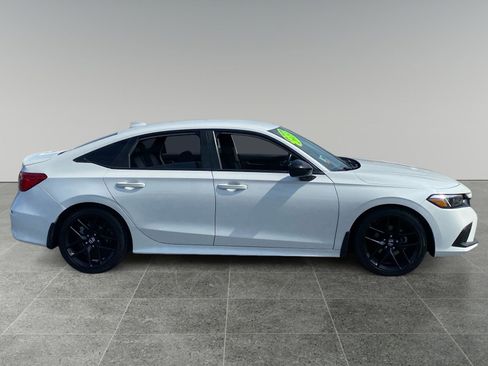 Used 2023 Honda Civic Sport image 6