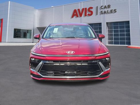Used 2025 Hyundai Sonata SEL FWD image 2