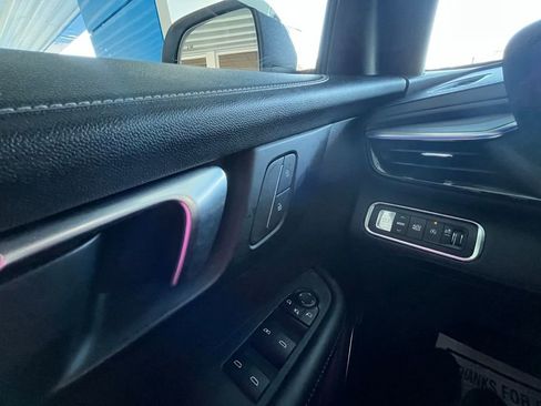 Used 2025 Buick Enclave Preferred image 19