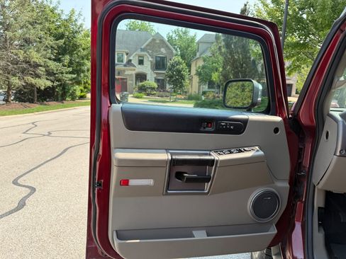 Used 2003 HUMMER H2 Luxury w/ Preferred Equipment Group image 33