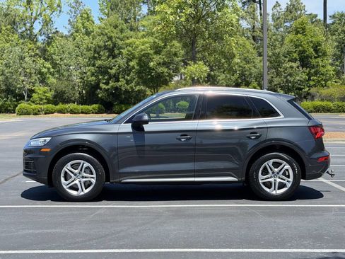 Used 2019 Audi Q5 2.0T Premium w/ Convenience Package AWD/4WD image 4
