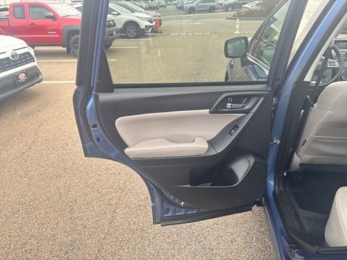 Used 2015 Subaru Forester 2.5i Limited image 38