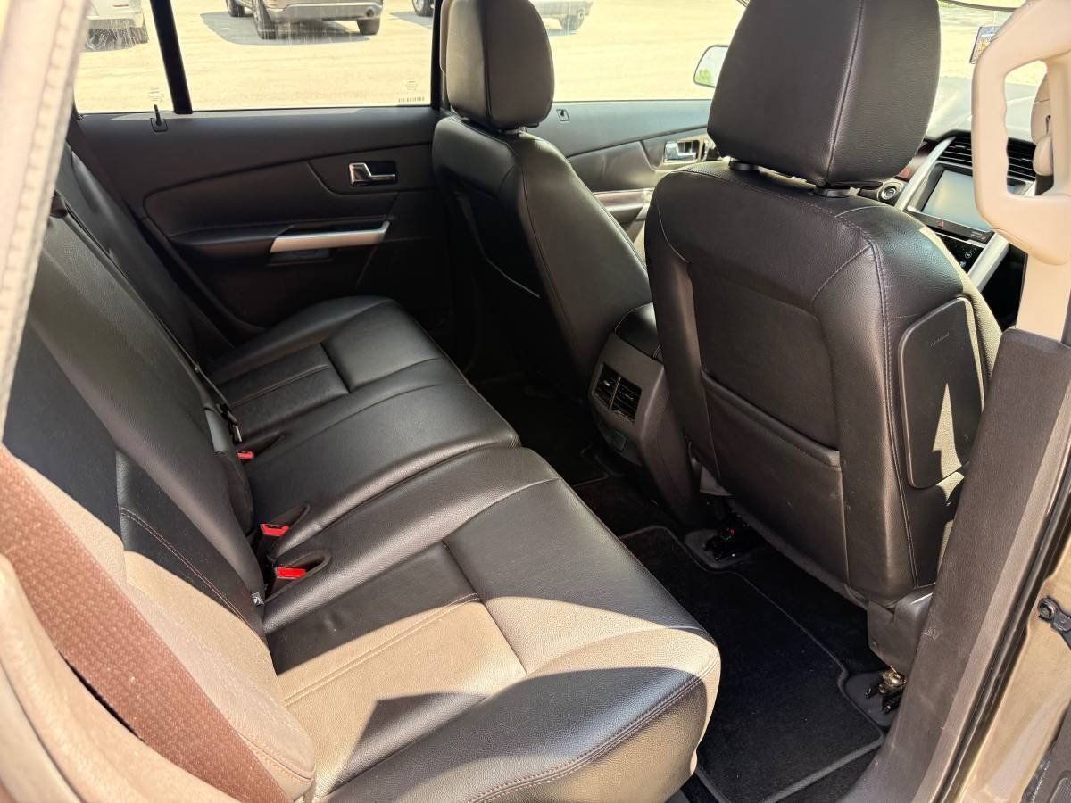 Used 2014 Ford Edge Limited w/ Driver Entry Package AWD/4WD image 11