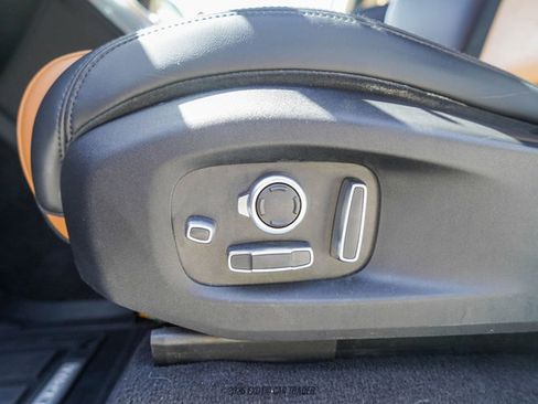 Used 2022 Land Rover Range Rover Sport SVR image 23