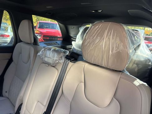 Used 2026 Volvo XC90 B6 Plus w/ Protection Package Premier AWD/4WD image 26