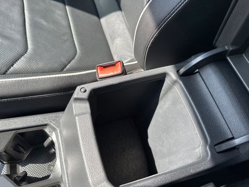 Certified 2022 Volkswagen Tiguan SEL R-Line image 67