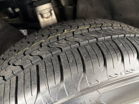 Used 2017 Jeep Grand Cherokee Limited AWD/4WD image 26